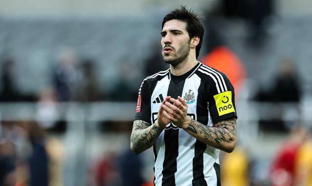 爆炸性轉(zhuǎn)會(huì)消息！阿森納瞄準(zhǔn)英超頂級(jí)中場(chǎng)，若成功將打造無(wú)敵戰(zhàn)隊(duì)