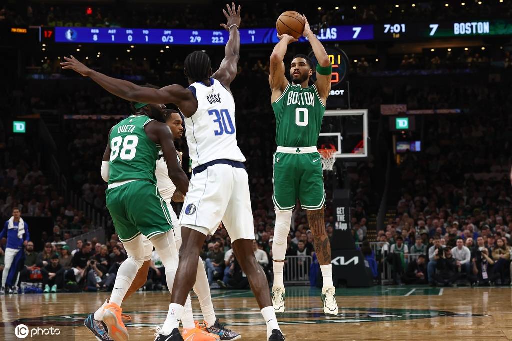 塔圖姆復(fù)出15+12+7布朗24+7+7 綠軍送獨(dú)行俠六連敗